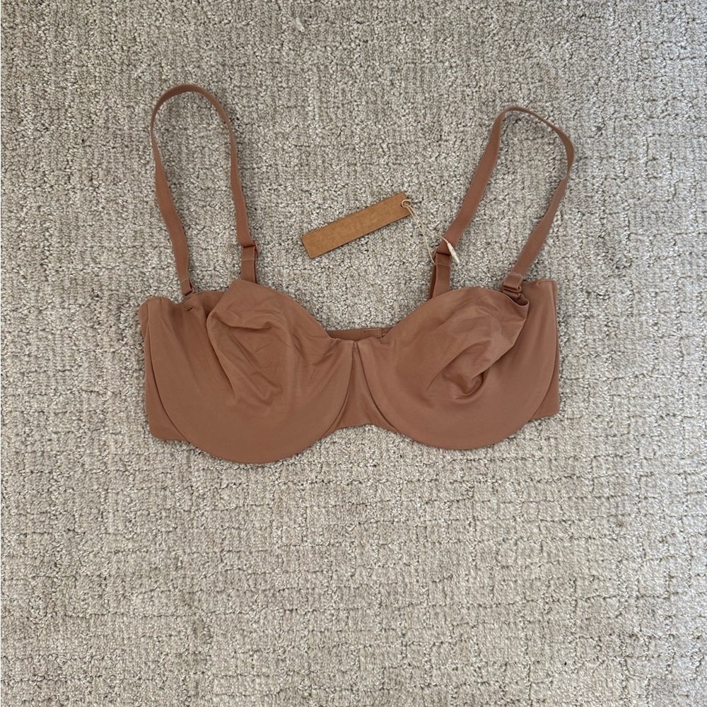 SKIMS Smoothing Intimates Unlined Strapless Bra